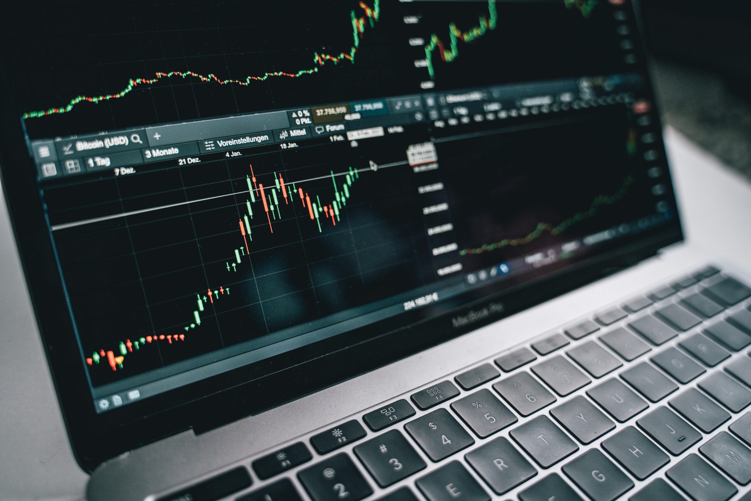 How to Invest in Gold Stocks: A Comprehensive Guide for Beginners